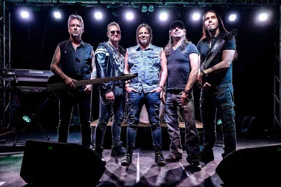 Segundo sencillo de adelanto del álbum de debut de Firesky, «Can You Feel Me?»