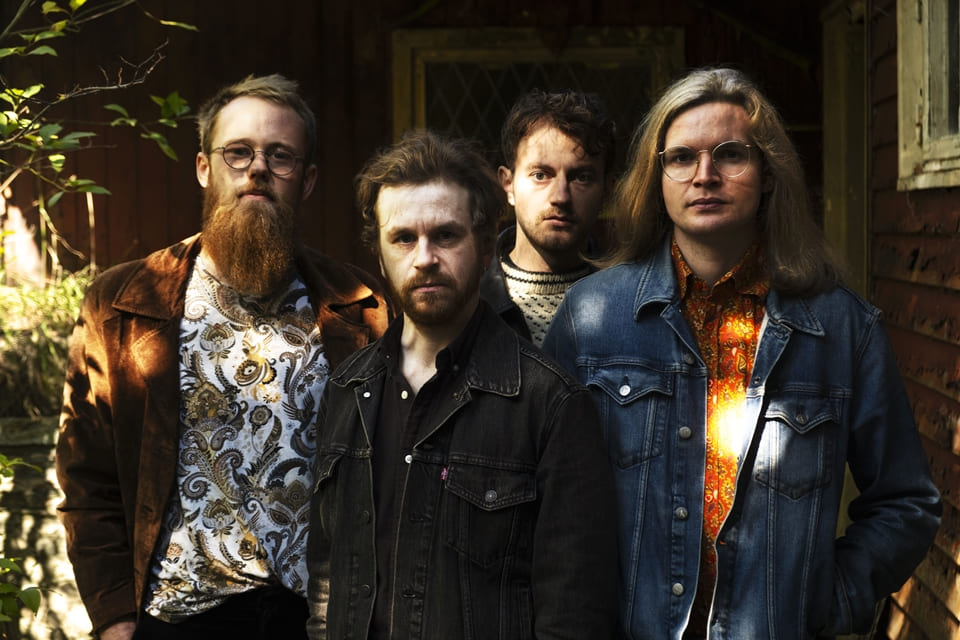 La banda noruega de hard rock Gjenferd regresa con su segundo álbum, «Black Smoke Rising»