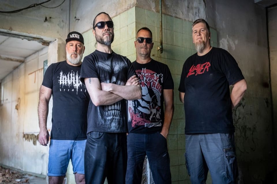 La banda de grunge metal Obey the Sun persigue a los malhechores en el videoclip de «Hellhounds»