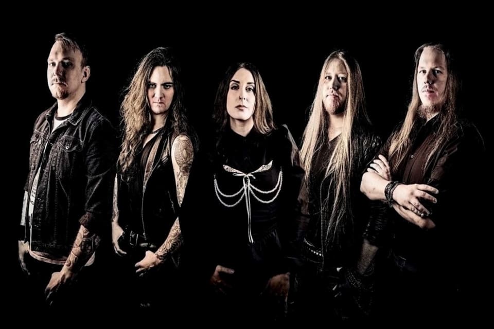 Shatterheart estrena su debut discográfico con el oscuro videoclip de «Nightchild»