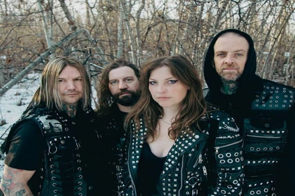 Famous Strangers encienden el universo musical con el videoclip «Deepstar»
