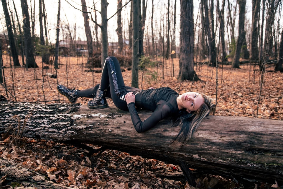 La joven artista Sierra Levesque desata la emoción cruda con su nuevo single «Don’t Go»