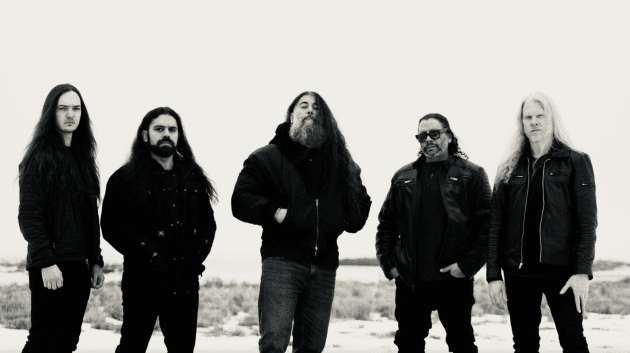 Nevermore ha firmado con Reigning Phoenix Music y anunció a sus nuevos miembros
