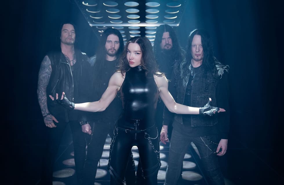 Arch Enemy conquista Asia en el inicio de su gira con el arrollador debut de Lauren Hart.