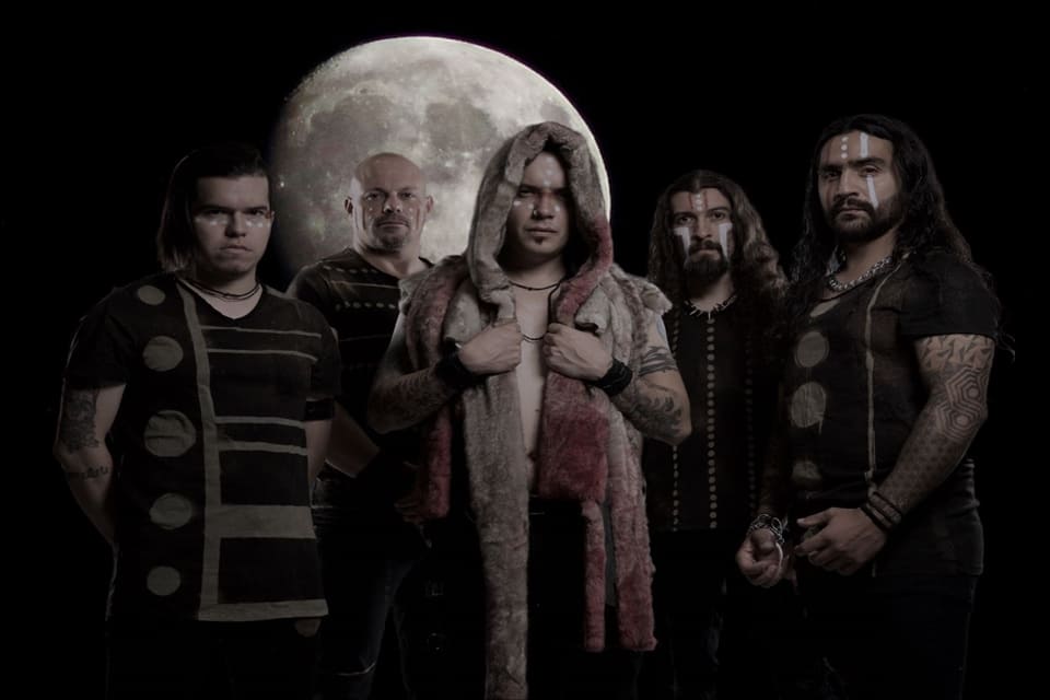 Austral estrena “Weynwayer”, un videoclip que invita al regreso del rito y la identidad ancestral