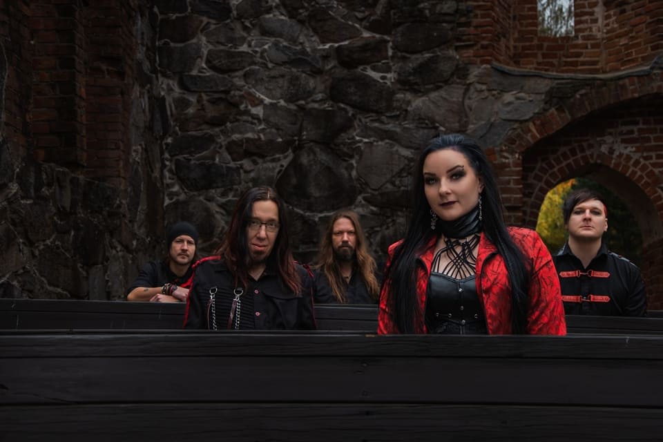 La banda finlandesa de metal/rock Crimson Day lanza el videoclip de «War Machine»