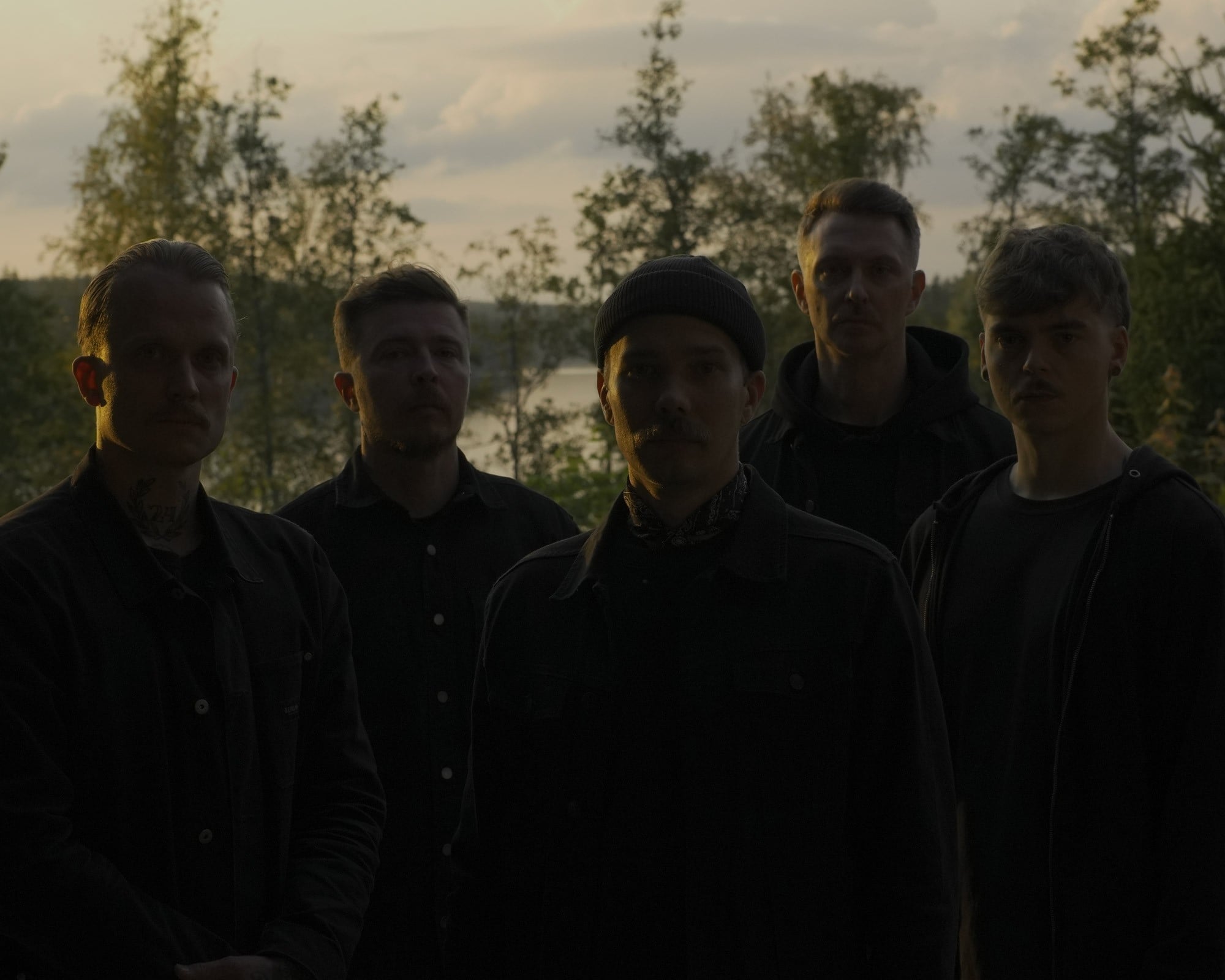 Los maestros del post-metal glacial HARMS estrenan su nuevo sencillo «A Lifetime Spent On Dying»