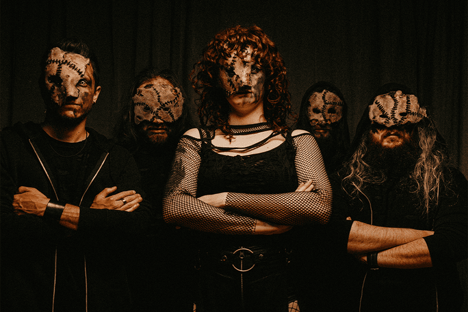 El grupo italiano Avalanche comparte el nuevo videoclip musical de «Rag Masks»