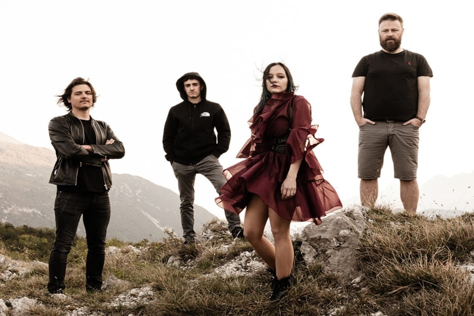 El grupo GanEden presenta el videolyric de su tema «Eva» perteneciente a su álbum homónimo
