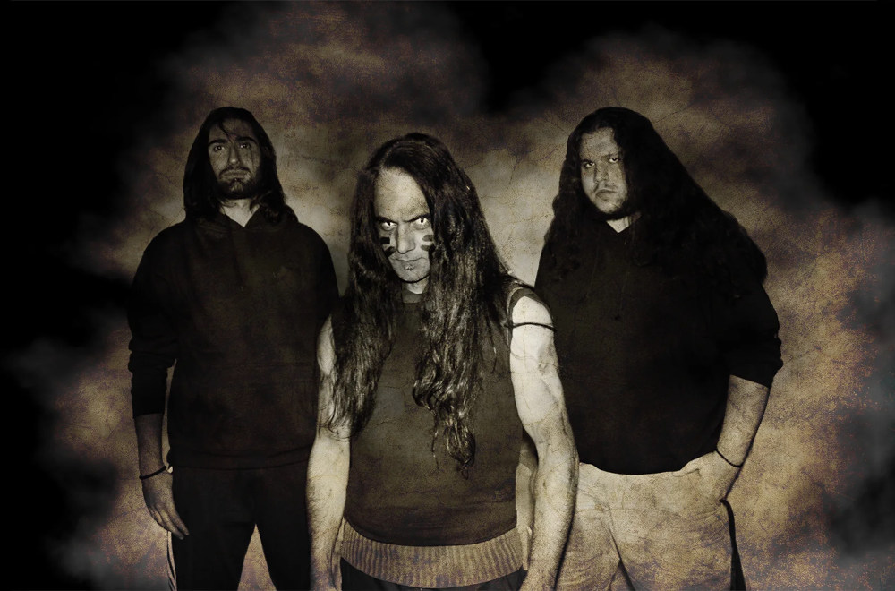 Krushya desata la fuerza del death/thrash griego con mucha violencia híbrida en “DooMinion”