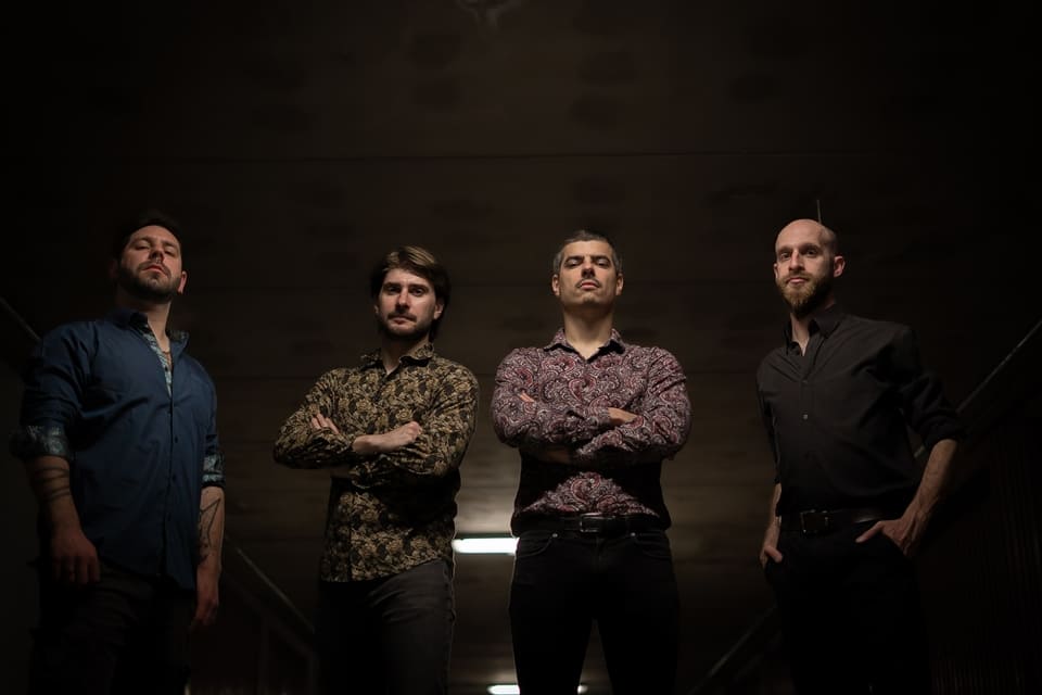 La banda italiana New Sun, con su original groove/death musical, firma con Wormholedeath