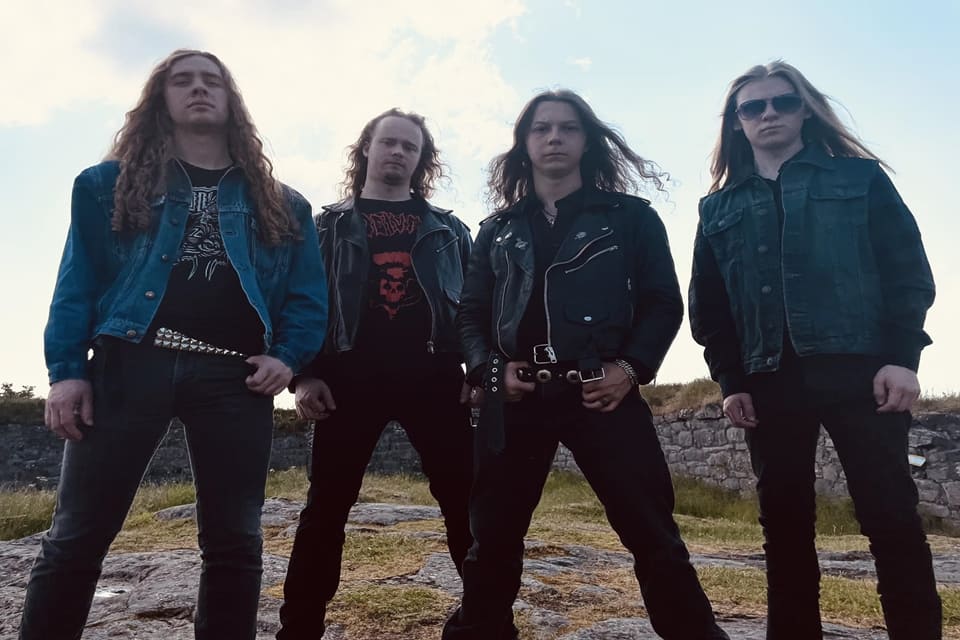 La banda sueca de metal/rock extremo Sarcator ha firmado oficialmente un contrato discográfico mundial con Reigning Phoenix Music (RPM)