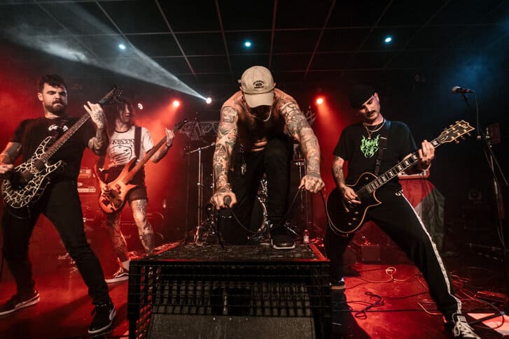 Volga arranca el 2026 con «Mártir», en un viaje sonoro de death metal y visualmente destructivo.