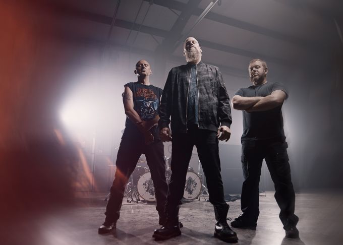 Malefic Throne nos presenta su nuevo single «When Our Shadows Align»