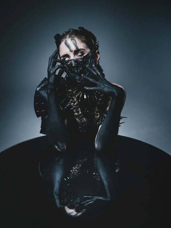N0trixx desata el caos mental en su explosivo videoclip «St. Chaos» junto a J.A.