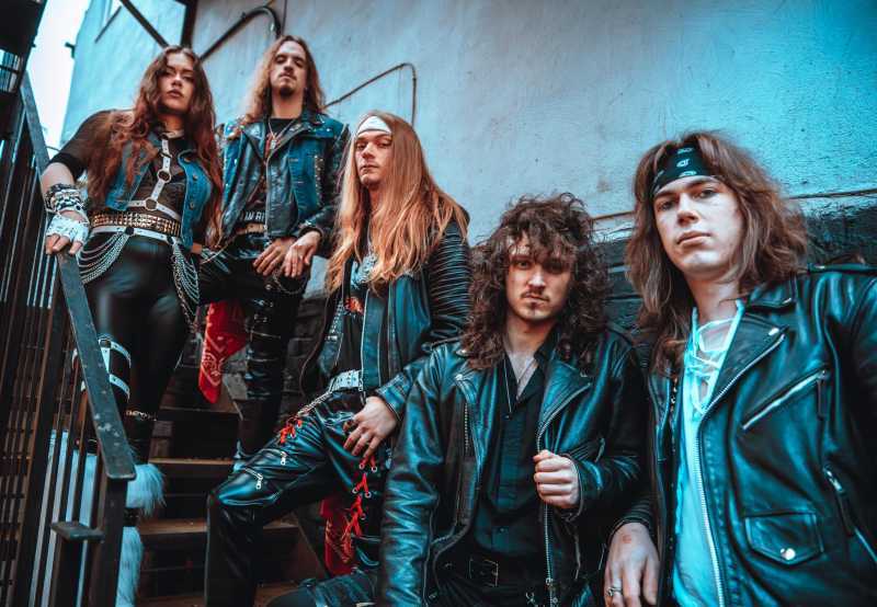 Rattlesnakes estrenan su canción “Shadows In The Night”