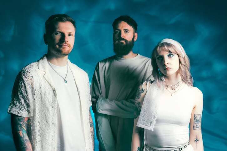 Future Palace estrena «Nixy», junto a un videoclip que muestra su gran directo.