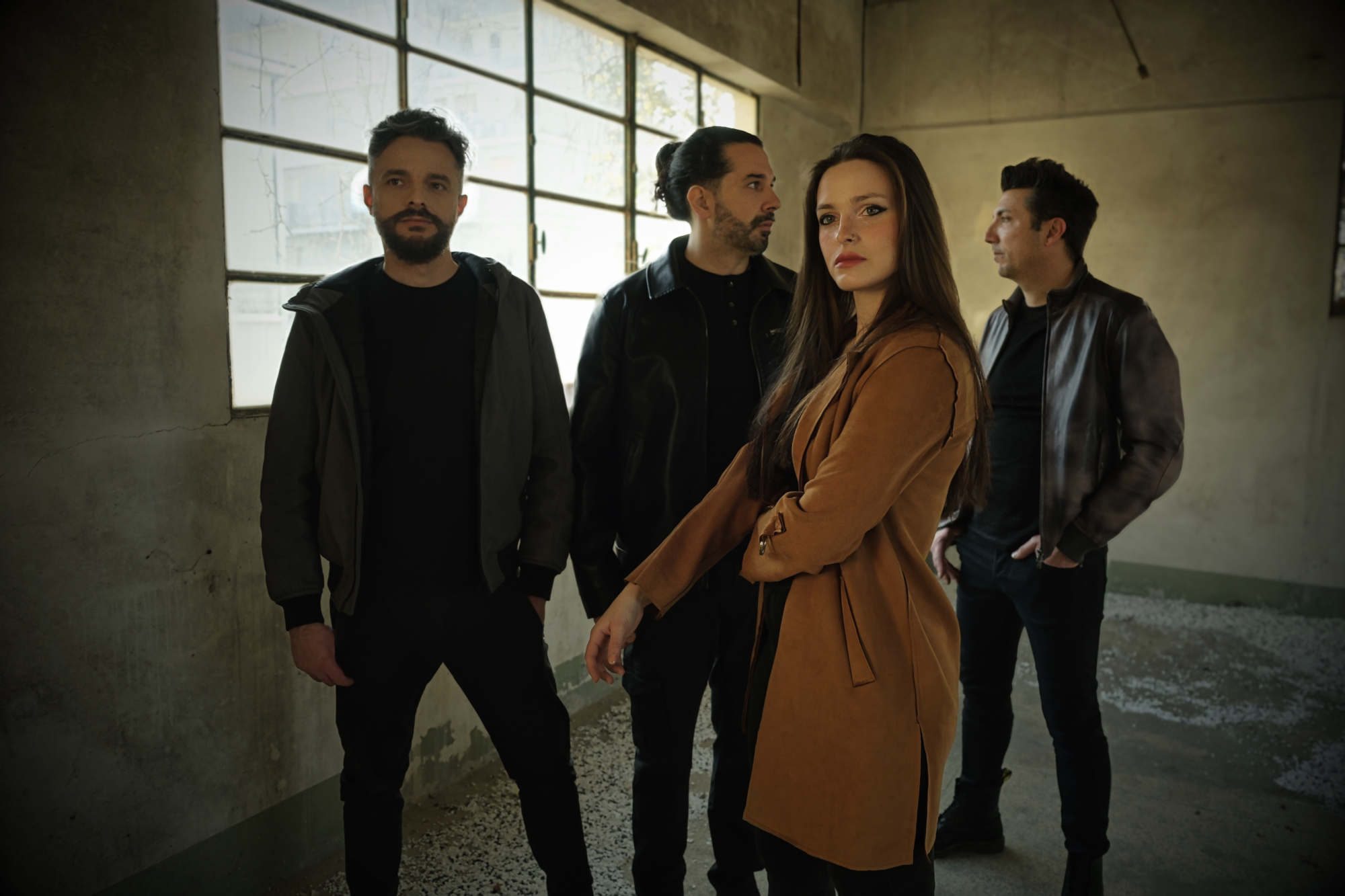 Lenity Lake firma con Elevate Records para lanzar su álbum debut en otoño