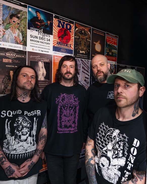 Cancer Bats ha estrenado su single «Give Me Dirt», tema que da nombre a su nuevo trabajo.