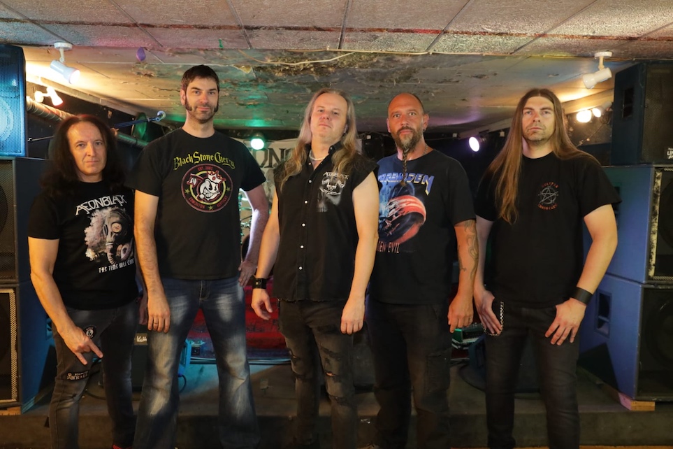 La banda de metal/rock germánica Aeonblack lanzará su tercer álbum de estudio, «Treason», este otoño