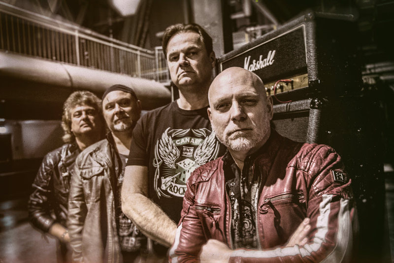Eternal Flame, la banda de Michael Schinkel, lanzará su quinto álbum de estudio, «Man or God», muy pronto