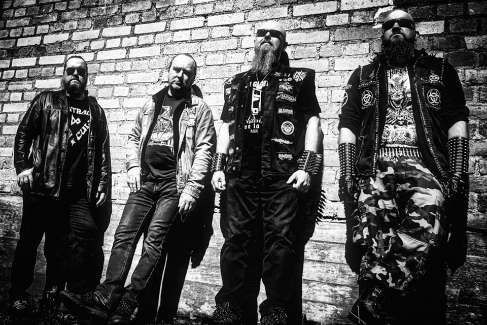 Jewel Throne firma con Wormholedeath y anuncia un nuevo EP, «The Obsidian Sculptor»
